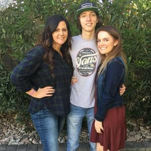 Meet your Posher, Sherry